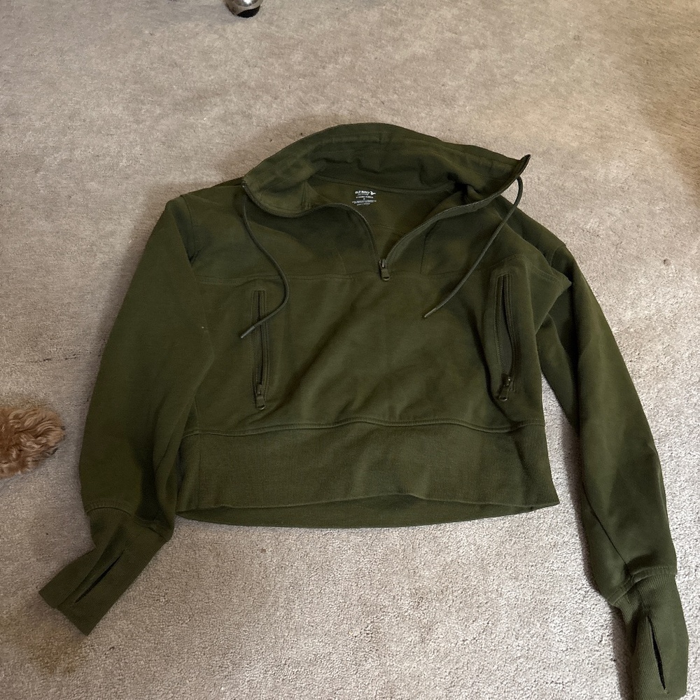 Green sweatshirt